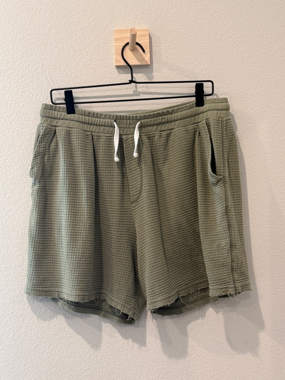 Marine Layer Olive Green Waffle Knit Saturday Beach Shorts with Drawstring XL